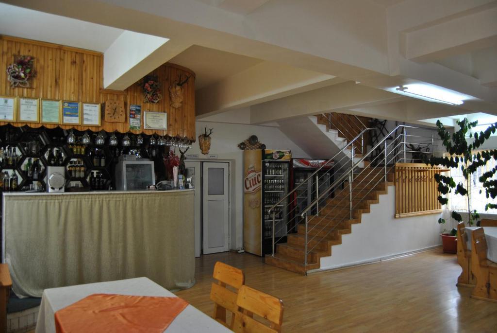 Cabana Popasul Haiducilor Petroşani Buitenkant foto