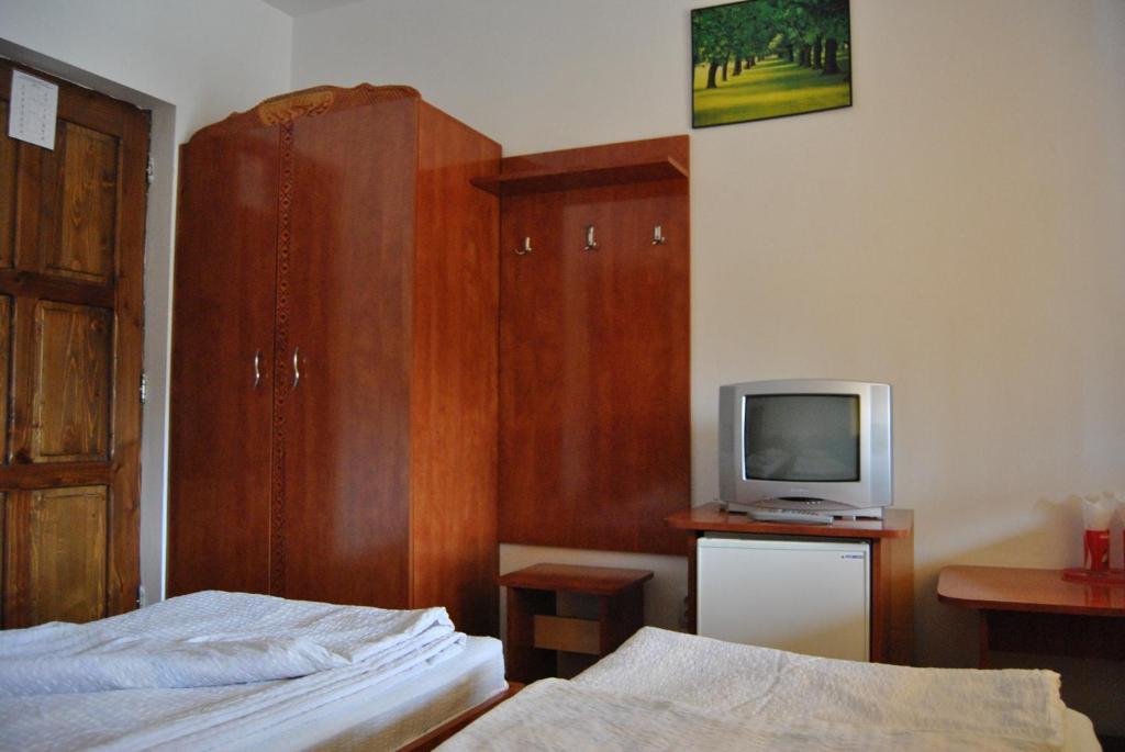 Cabana Popasul Haiducilor Petroşani Buitenkant foto